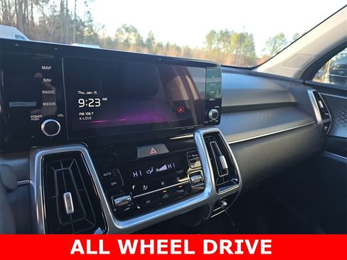 Used 2023 Kia Sorento SX image 22