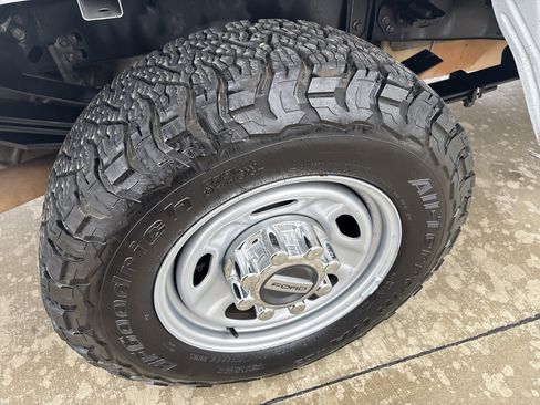 Used 2022 Ford F250 XL w/ XL Value Package image 6