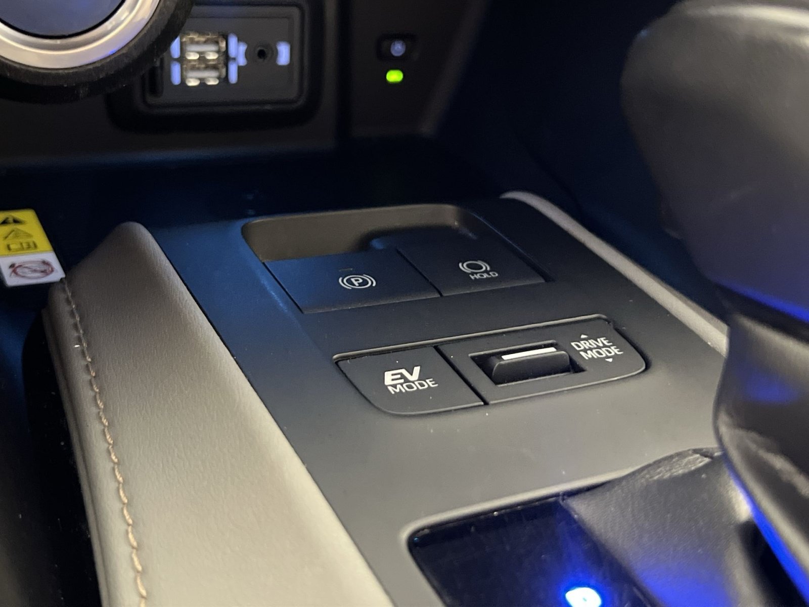 Used 2021 Toyota Venza LE w/ Carpet Mat Package (TMS) AWD/4WD image 32