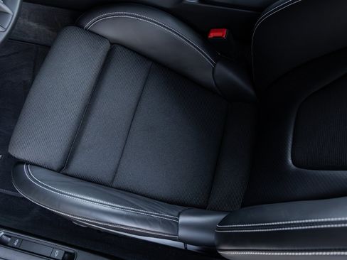 Certified 2022 Porsche 911 GT3 Touring image 33