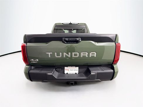 Used 2022 Toyota Tundra SR5 w/ SR5 Premium Package image 7