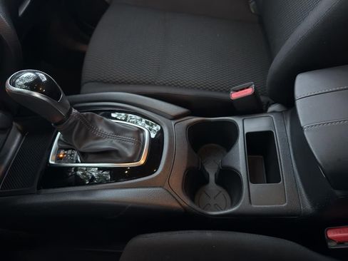 Certified 2021 Nissan Rogue Sport S image 28