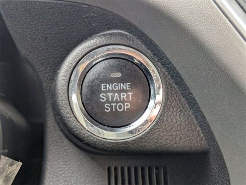 Used 2024 Subaru Crosstrek 2.0i Premium image 33