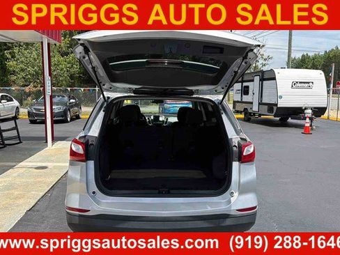 Used 2021 Chevrolet Equinox LS w/ LS Convenience Package FWD image 7