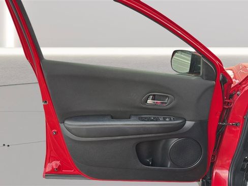 Used 2017 Honda HR-V LX image 18