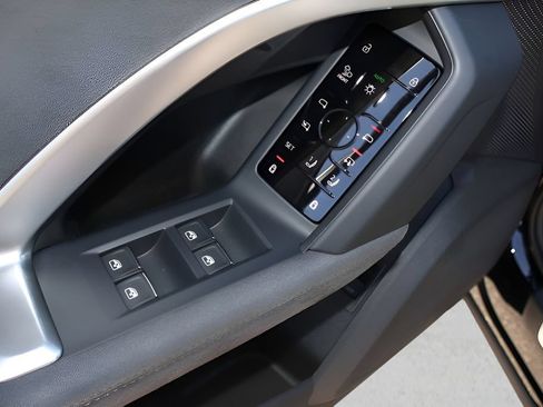 New 2026 Audi SQ5 Premium Plus AWD/4WD image 10