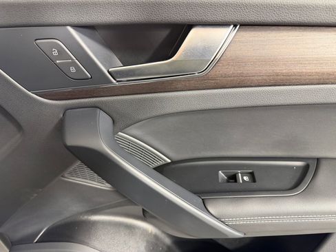 Certified 2023 Audi Q5 2.0T Premium Plus w/ Premium Plus Package image 11