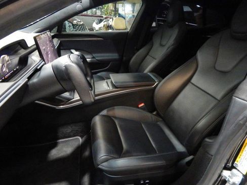 Used 2021 Tesla Model S Plaid image 16