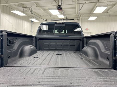 New 2026 RAM 2500 Big Horn AWD/4WD image 24