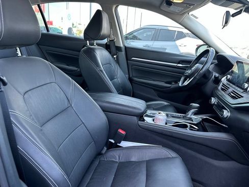 Used 2022 Nissan Altima 2.5 SL FWD image 13