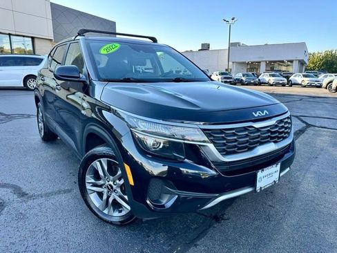 Used 2022 Kia Seltos LX AWD/4WD image 3