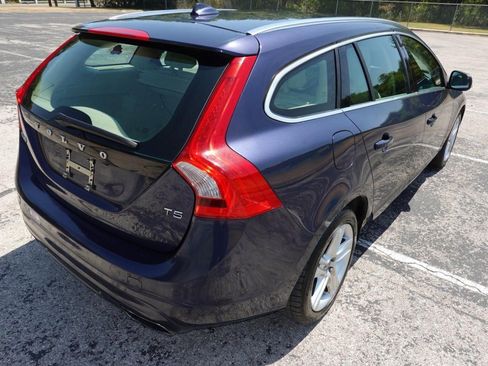 Used 2015 Volvo V60 T5 Premier w/ Convenience Package FWD image 7