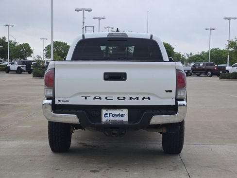 Used 2023 Toyota Tacoma TRD Off-Road AWD/4WD image 6