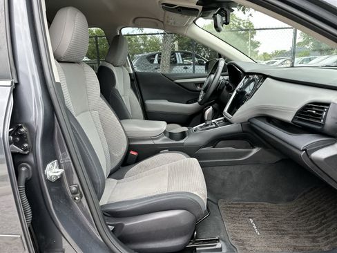 Used 2023 Subaru Outback Premium AWD/4WD image 9