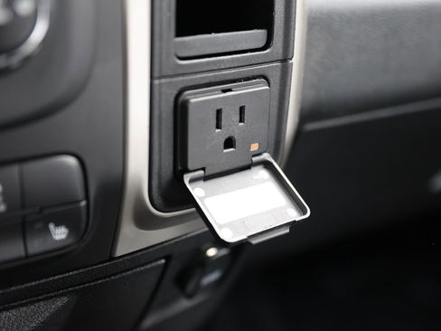 Used 2016 RAM 2500 Big Horn image 30