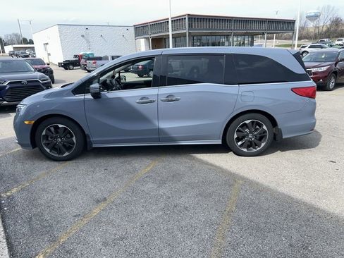 Used 2023 Honda Odyssey Elite image 4