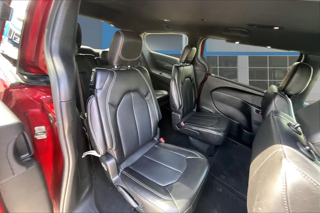Used 2025 Chrysler Pacifica Select FWD image 25