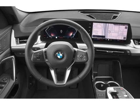 New 2026 BMW X2 xDrive28i w/ Technology Package AWD/4WD image 4