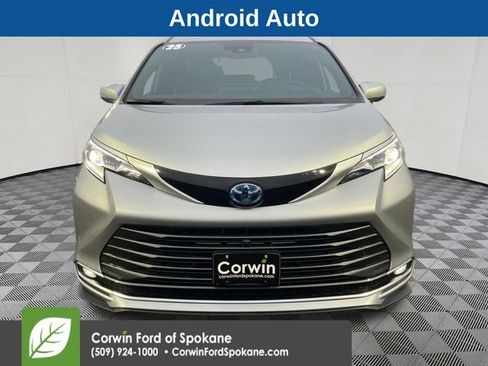 Used 2025 Toyota Sienna Platinum image 7