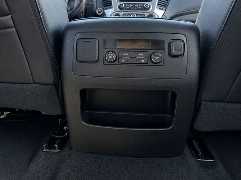Used 2016 Chevrolet Suburban LT w/ Luxury Package AWD/4WD image 25