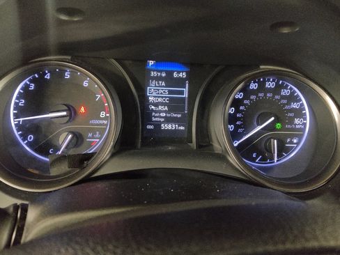 Used 2022 Toyota Camry SE image 23