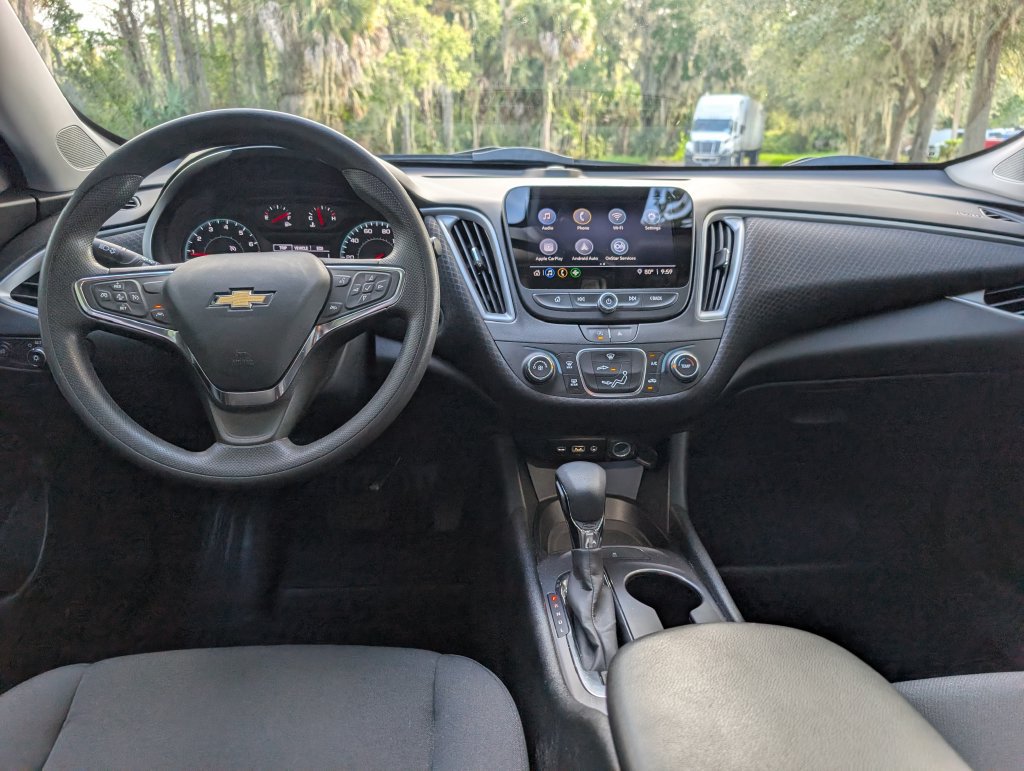 Used 2023 Chevrolet Malibu LS FWD image 11