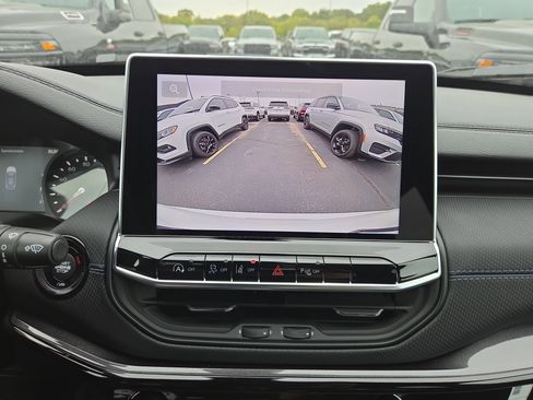 New 2026 Jeep Compass Limited image 11