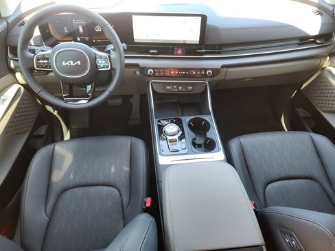 New 2026 Kia Carnival EX FWD image 22