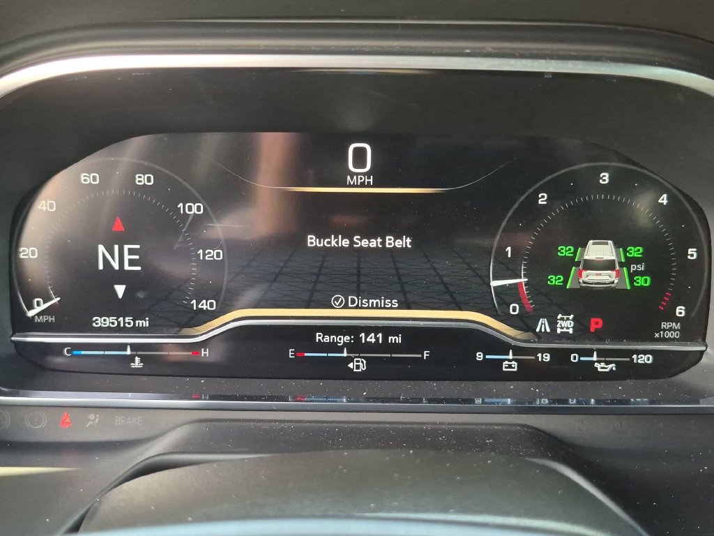 Used 2024 GMC Yukon XL AT4 w/ Technology Package AWD/4WD image 19