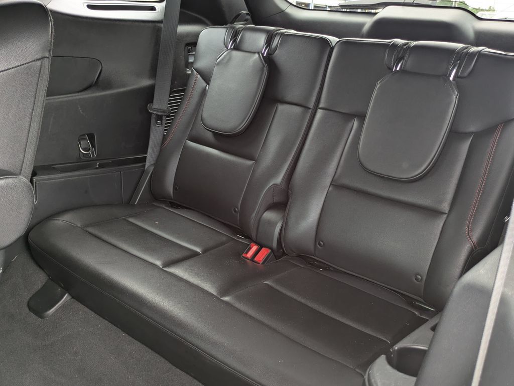 Used 2022 Ford Explorer ST-Line RWD image 12