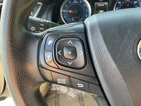 Used 2016 Toyota Camry LE image 8