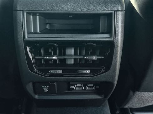 New 2026 Jeep Grand Cherokee Laredo X RWD image 21
