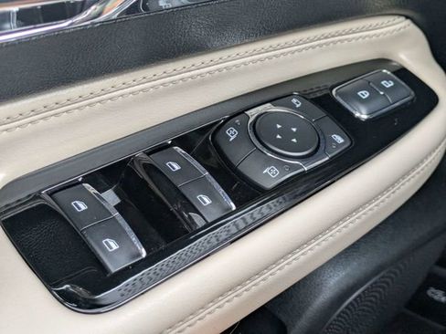 Used 2025 Lincoln Corsair FWD image 20