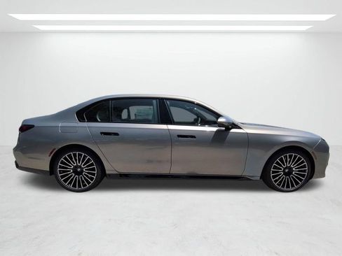 New 2026 BMW 760i xDrive w/ Executive Package AWD/4WD image 3