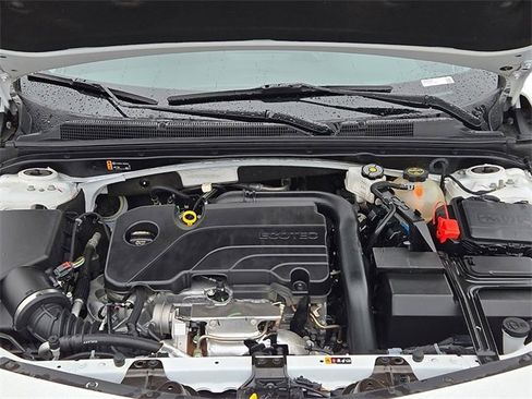 Used 2025 Chevrolet Malibu LT image 27
