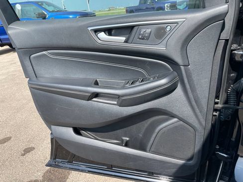 Used 2021 Ford Edge Titanium AWD/4WD image 46
