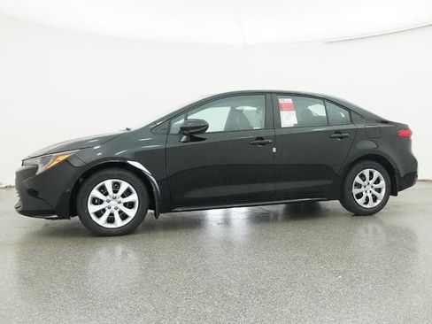 New 2026 Toyota Corolla LE image 18