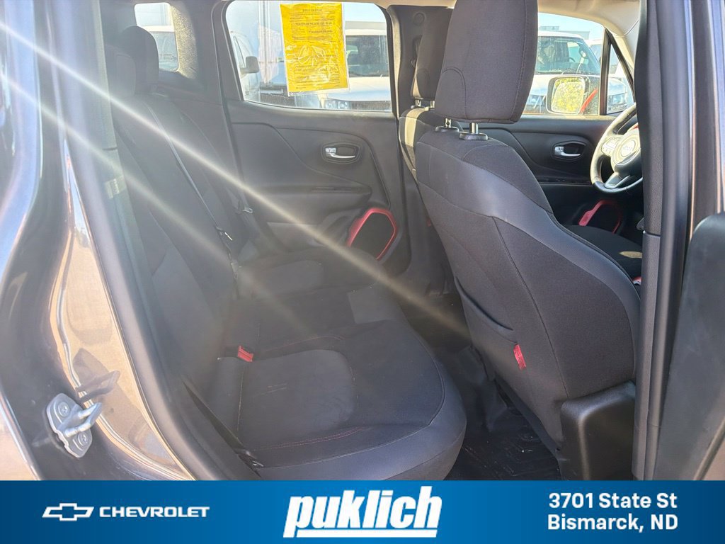 Used 2016 Jeep Renegade Trailhawk AWD/4WD image 28