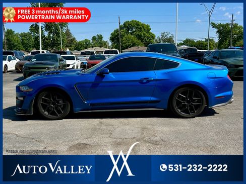 Used 2019 Ford Mustang Premium w/ Ford Safe & Smart Package RWD image 4