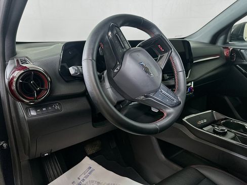 Used 2025 Chevrolet Equinox RS w/ Safety and Technology Package AWD/4WD image 9