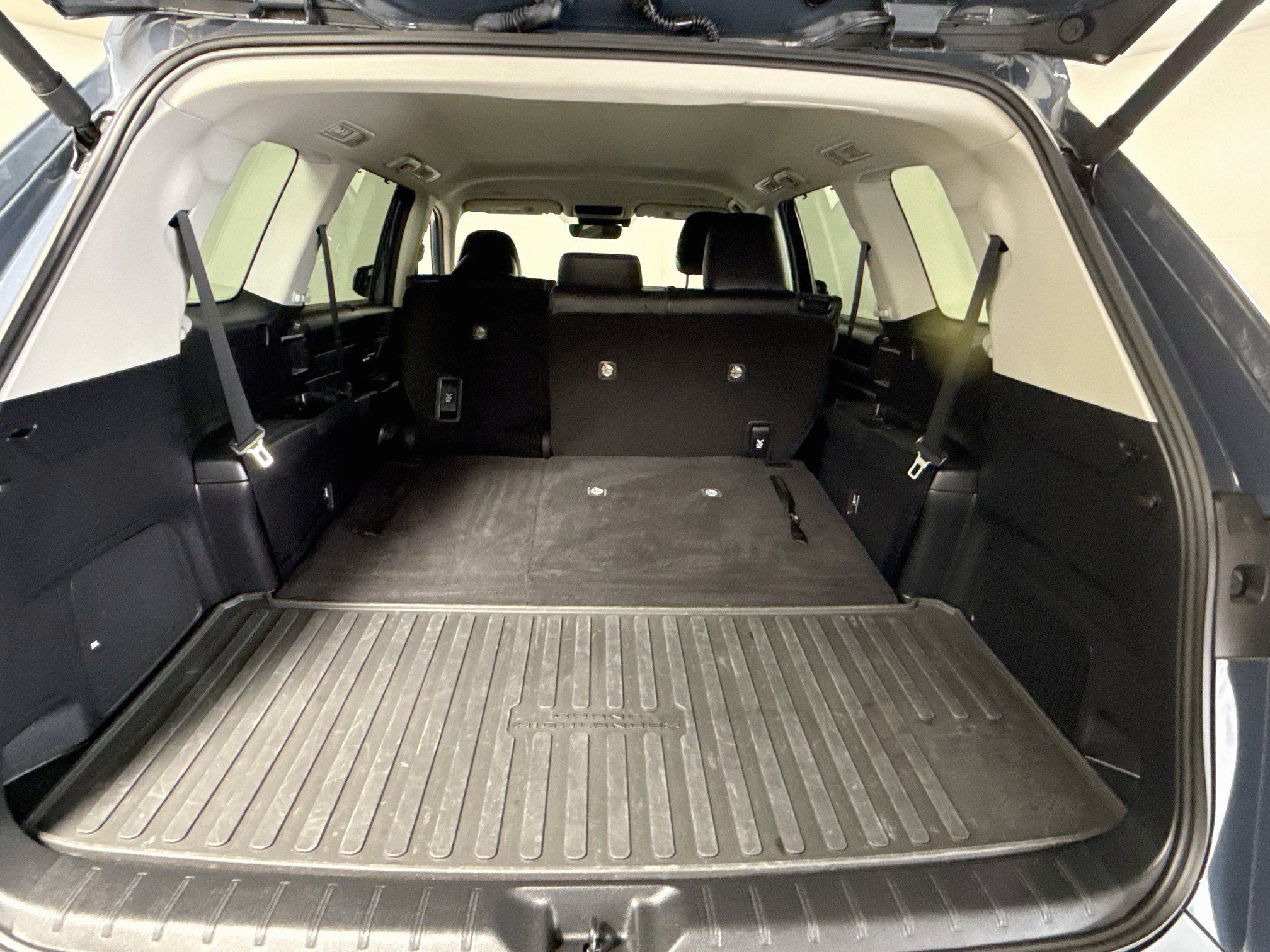 Used 2024 Toyota Grand Highlander AWD image 25