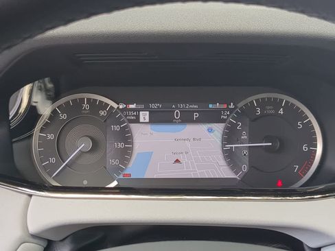 Certified 2023 Land Rover Range Rover Evoque R-Dynamic SE AWD/4WD image 33