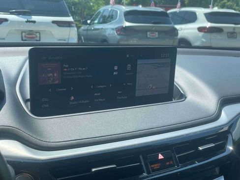 Used 2023 Acura MDX SH-AWD w/ Technology Package image 30