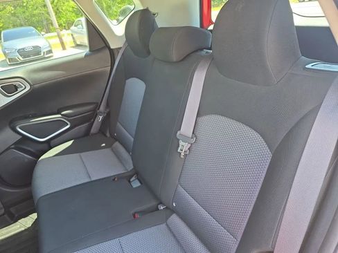 Used 2021 Kia Soul LX FWD image 35