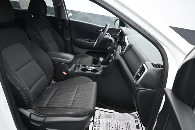 Used 2020 Kia Sportage LX AWD/4WD image 8