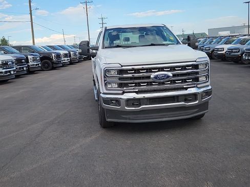 Used 2026 Ford F250 Lariat AWD/4WD image 4
