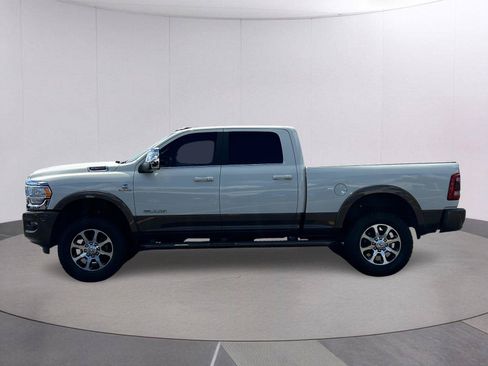Used 2023 RAM 2500 Limited AWD/4WD image 2