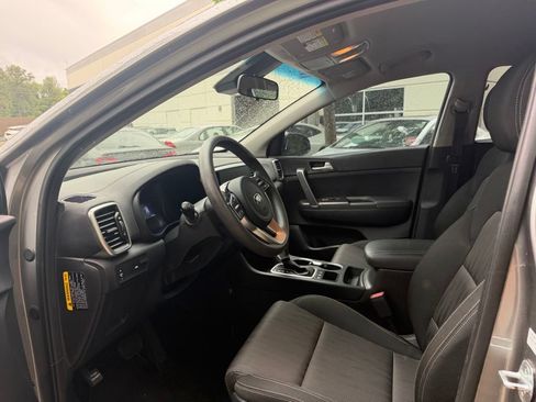 Used 2022 Kia Sportage LX AWD/4WD image 12