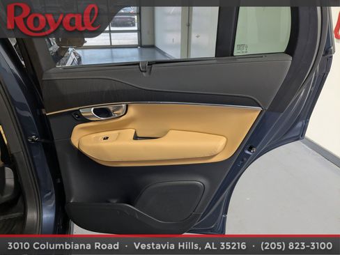 Used 2024 Volvo XC90 B6 Ultimate w/ Protection Package Premier image 9