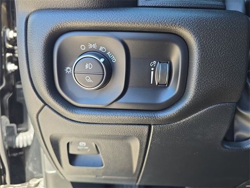 Used 2025 RAM 1500 Tradesman image 20